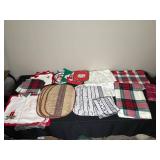Assorted Placemats, Napkins, and Pot Holders Lot