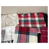 Assorted Placemats, Napkins, and Pot Holders Lot