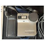 Sony Digital Mavica MVC-FD81 Camera Set with Accessories and Case