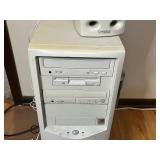 Gateway Desktop Computer with Cambridge SoundWorks Speakers