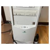 Gateway Desktop Computer with Cambridge SoundWorks Speakers