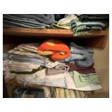 Lot of Assorted Linens, Towels, and Bedding SZ Full/Queen