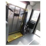 THOMAS 22 PASSENGER SPECIAL NEEDS BUS WITH LIFT