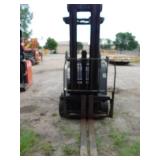 2011 Crown RC5545-40 Stand up Counter Balance Fork Lift - For Parts or Repair