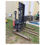 2004 Electric RAS25 Raymond Walkie Stacker