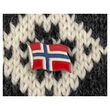 Voss Norwegian Wool Sweater. Size: Large.