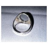 Signet ring