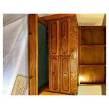 Wood Thomas museum series classic cabinet with lid and five display drawers measuring 23 inches x 11 1/2 inches x 14 inches