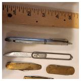 Variety of Antique Pocket Knives / Multi-Purpose Knives Knife