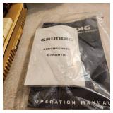 Grundig 960 Table Top AM/FM/SW Radio