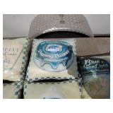 Set of 6 Vintage-Inspired Decorative Pillows