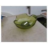 Set of Green Vintage Glass Bowls and Octagonal Plate