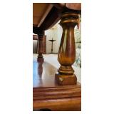 Gorgeous Ethan Allen Heirloom Nutmeg Maple Colonial Early American Square Accent End Table