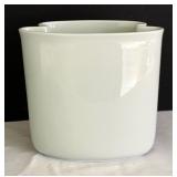 Thomas Vase