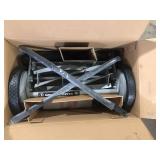 Great States Corporation 16 in. 5-Blade Manual Walk Behind Reel Lawn Mower     Customer Returns See Pictures