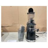 Aeitto Juice Maker, Slow Masticating Juicer Machine, Cold Press Juicer with Big Wide 3.3-in Chute and 900-ml Cup