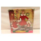 Holiday Sisters Barbie, Stacie, and Kelly Gift Set