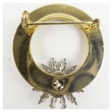 Wreath With Spinning Snowflake Gold Plated Base Metal Brooch .