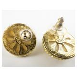 JOAN RIVERS Festive Simulated Pearl Gold Tone Base Metal Post Back Pierced Earrings.