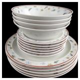 2003 Set of 12 Snowman Christmas Dishes. 4 Bowls, 4 Salad Plates, 4 Dinner Plates