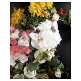 DECOR - Assortment of Faux Flowers