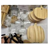 Variety of Fillable, Paintable & Write-on Holiday Crafts
