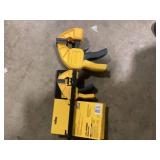 DEWALT Medium and Large Trigger Clamp Set (4 Piece) Customer Returns See Pictures