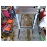 Floor model hydraulic press with jack. Galvanized. Nice condition. As shown.