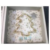 4 Holiday Décor Items...