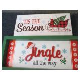 6 Holiday Décor Items...