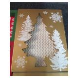6 Holiday Décor Items...