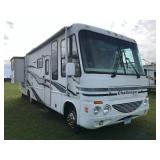 2005 Damon Challenger 33ft Motorhome