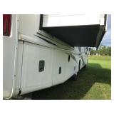 2005 Damon Challenger 33ft Motorhome