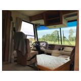 2005 Damon Challenger 33ft Motorhome
