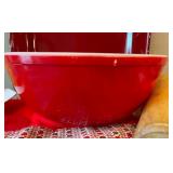 Red Pyrex 404 Bowl and Kitchen Towel Lot