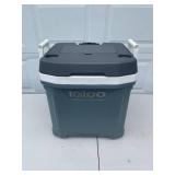 Igloo MaxCold Cooler with Wheels and Telescopic Handle