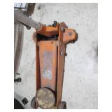 Heavy-Duty Hydraulic Floor Jack
