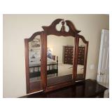 Georgian Pennsylvania House Bedroom Cherry Eight Drawer Tri-Mirror Dresser