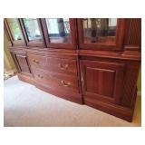 Pennsylvania House - Elegant Luxury Display Cabinet Hutch - Cherry