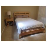 Contemporary Blonde Full Size Bed Set