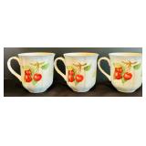 Lovely Vintage Teapot and  Tea Cups by Villeroy & Boch 1978 Cottage Made in Germany