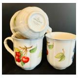 Lovely Vintage Teapot and  Tea Cups by Villeroy & Boch 1978 Cottage Made in Germany