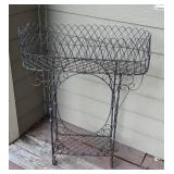 Pretty Metal Plant Stand