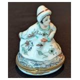 Vintage French Chantilly Bonbonniere Trinket Box