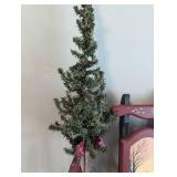 Assorted Holiday Decor