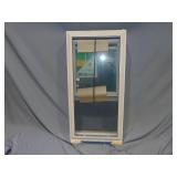 Wilmar Window - Cracked Pane