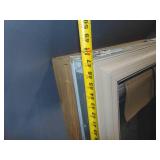 Wilmar Window - Cracked Pane