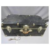 Vintage Storage Trunk/Footlocker