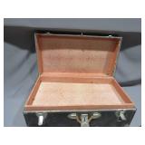 Vintage Storage Trunk/Footlocker