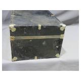 Vintage Storage Trunk/Footlocker
